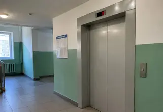 В Нижневартовске рабочий упал в лифтовую шахту и погиб 