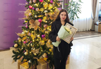 Выпускница Локосовской школы удостоена двух престижных стипендий