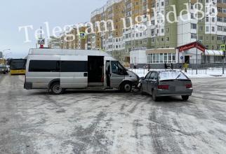 В Нижневартовске водитель устроил ДТП из-за спешки
