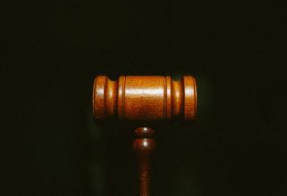 В Югорске суд обязал мэрию благоустроить тротуары