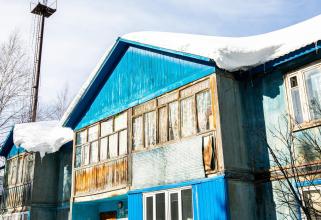 В Югре переселили почти 2000 человек из аварийного жилья