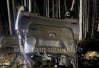 Водитель без прав устроил жесткое ДТП с перевертышем в городе ХМАО