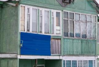 Власти Сургута переселят тысячу семей из аварийных домов